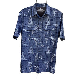 Croft & Barrow Button Down Shirt Sailboat Print Vented Quick-Dry Mens Size Small